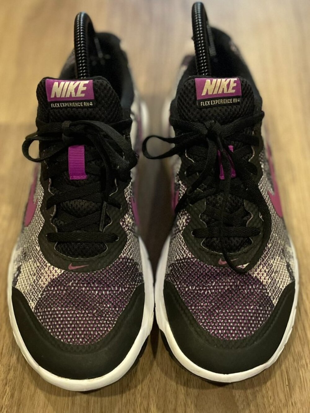Nike Flex Experience RN4 Running Sneakers Women's Size 8.5 Black Purple Gray